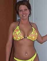 a sexy woman from Crystal Lake, Illinois